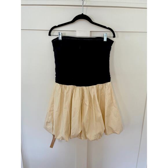 NEW NWT Reformation Clea Bubble Mini Dress Black and Sugar Size 10 - Picture 3 of 7